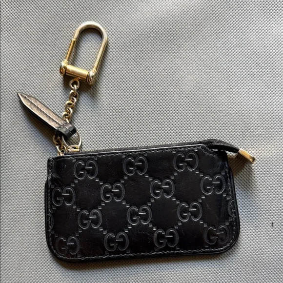 Gucci Black GG Embossed Leather Key & Card Holder with Gold Clip - Picture 1 of 7